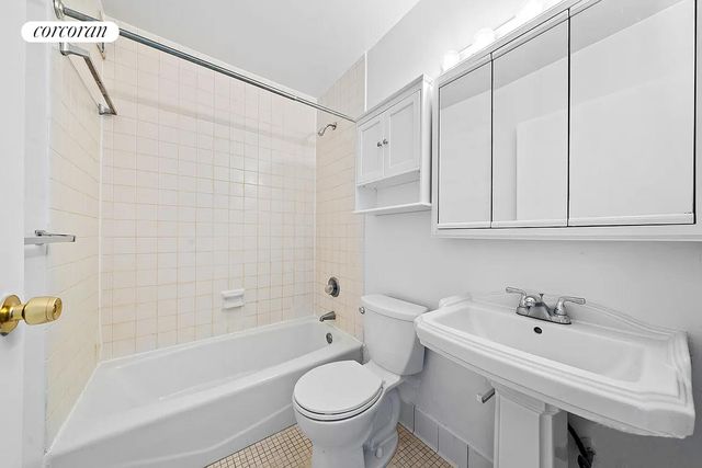 301 E 45th St Apt 7D, New York City, NY 10017