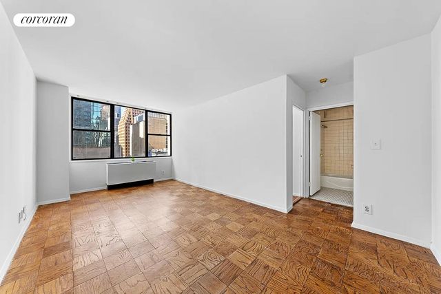 301 E 45th St Apt 7D, New York City, NY 10017