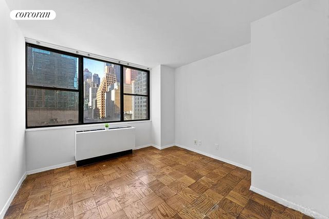 301 E 45th St Apt 7D, New York City, NY 10017