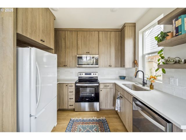 6276 Ne 6TH Ave, Portland, OR 97211