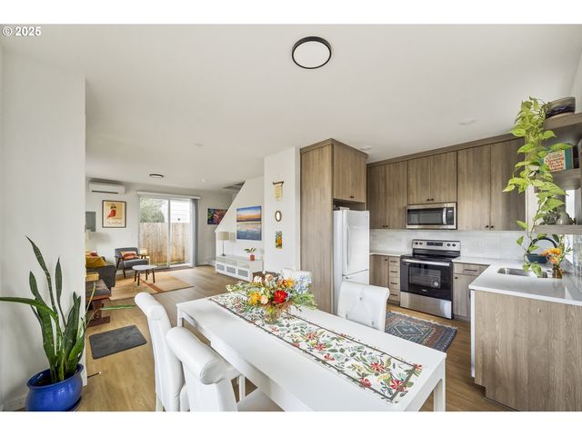 6276 Ne 6TH Ave, Portland, OR 97211