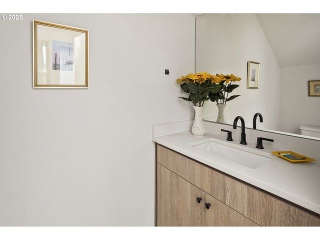 6276 Ne 6TH Ave, Portland, OR 97211