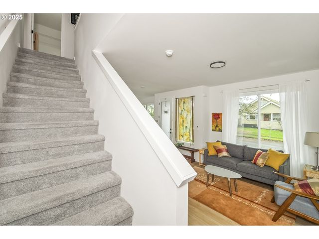 6276 Ne 6TH Ave, Portland, OR 97211