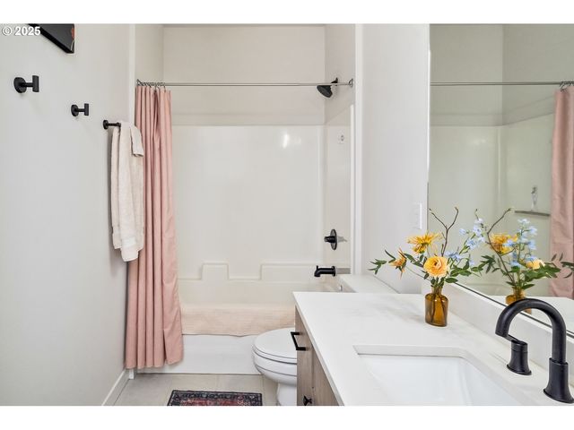 6276 Ne 6TH Ave, Portland, OR 97211