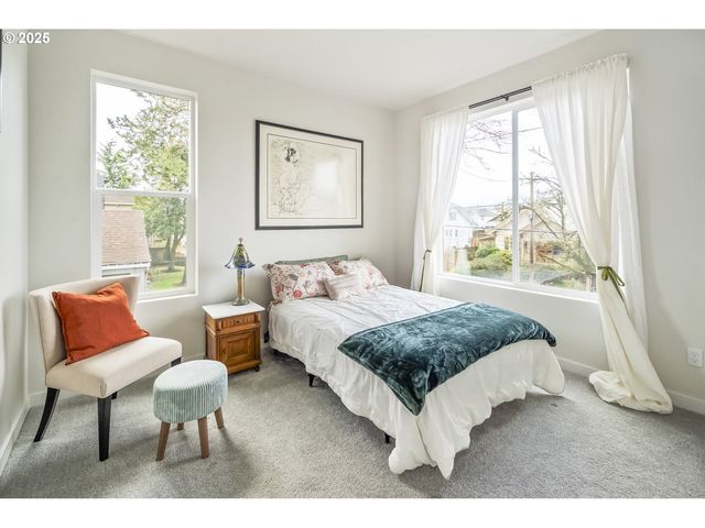 6276 Ne 6TH Ave, Portland, OR 97211