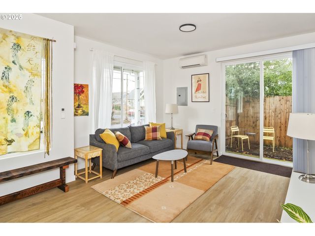 6276 Ne 6TH Ave, Portland, OR 97211