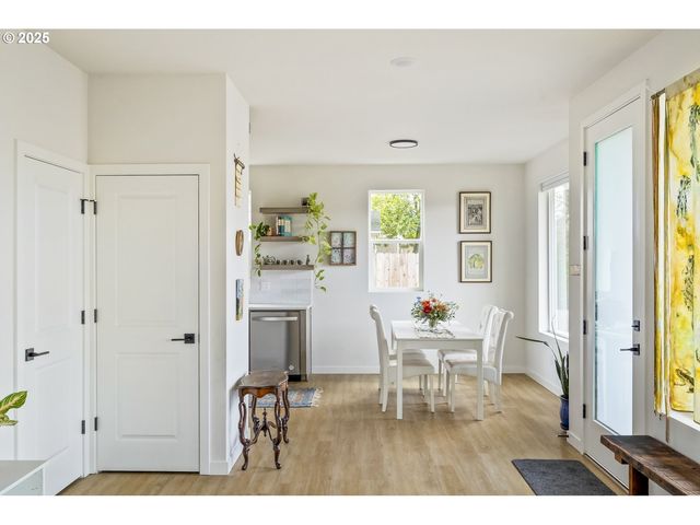 6276 Ne 6TH Ave, Portland, OR 97211