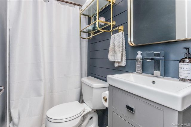 1214 Maple Avenue, South Hempstead, NY 11550