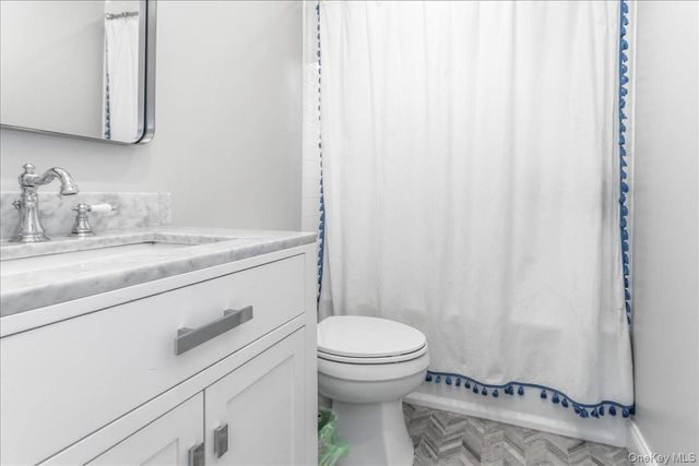 1214 Maple Avenue, South Hempstead, NY 11550
