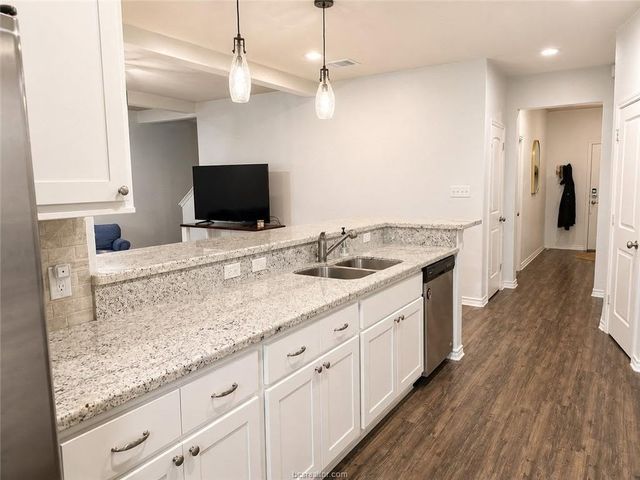 3420 Summerway Drive, College Station, TX 77845