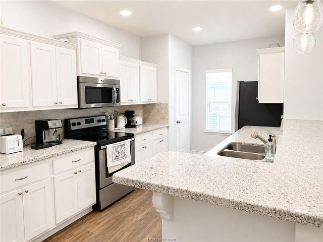 3420 Summerway Drive, College Station, TX 77845