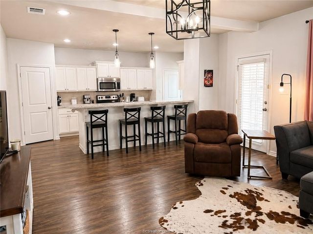 3420 Summerway Drive, College Station, TX 77845