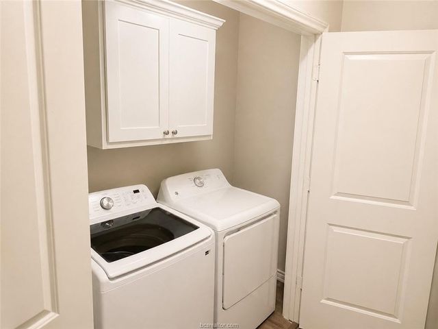 3420 Summerway Drive, College Station, TX 77845
