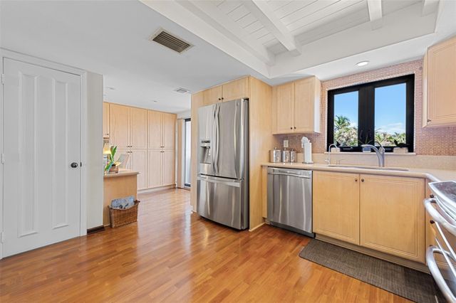 1223 Hillsboro Mile 6, Hillsboro Beach, FL 33062