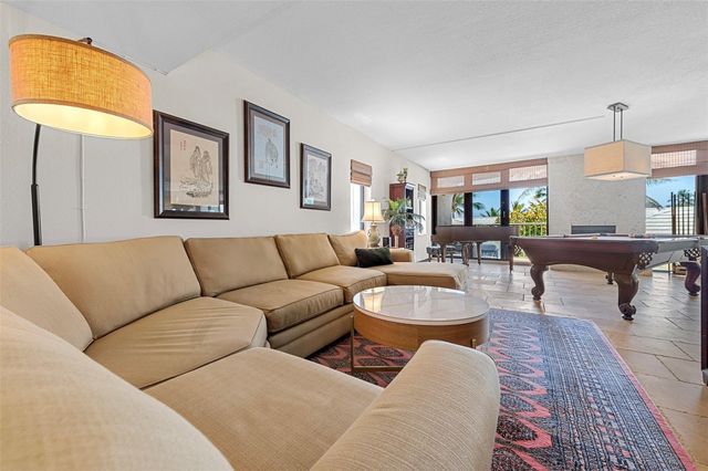 1223 Hillsboro Mile 6, Hillsboro Beach, FL 33062