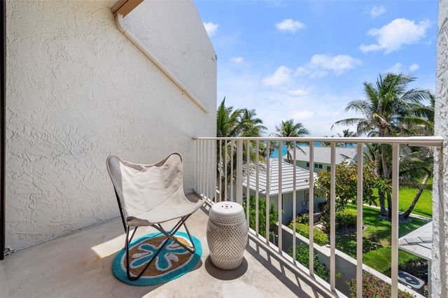 1223 Hillsboro Mile 6, Hillsboro Beach, FL 33062