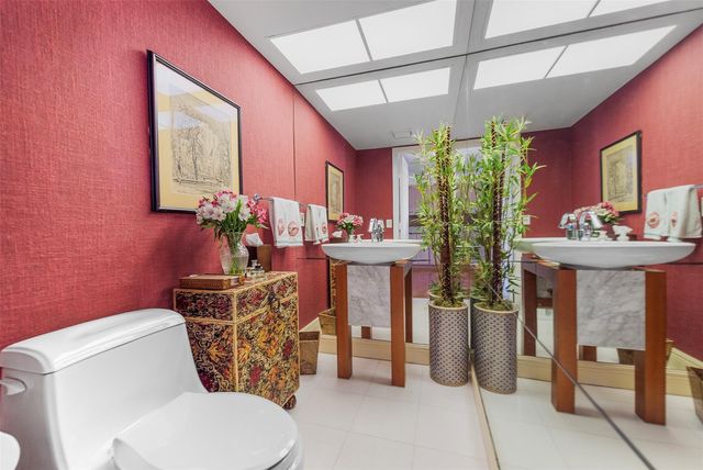 1223 Hillsboro Mile 6, Hillsboro Beach, FL 33062