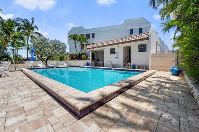 1223 Hillsboro Mile 6, Hillsboro Beach, FL 33062