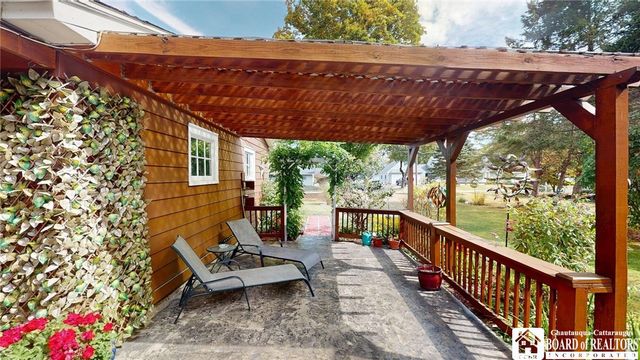 8 Southland Avenue, Busti, NY 14750