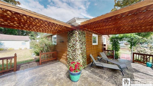 8 Southland Avenue, Busti, NY 14750