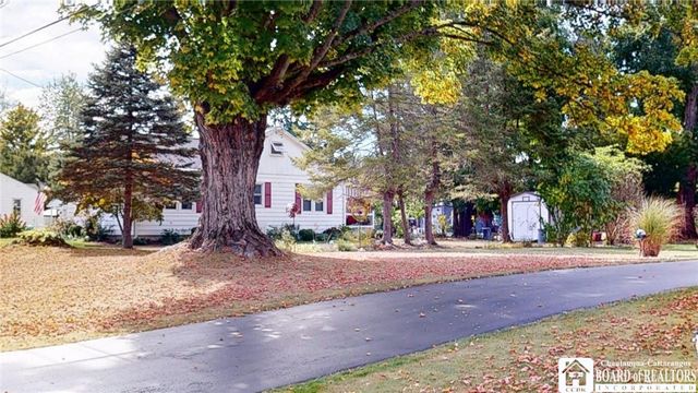 8 Southland Avenue, Busti, NY 14750