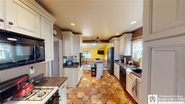 8 Southland Avenue, Busti, NY 14750