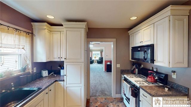 8 Southland Avenue, Busti, NY 14750