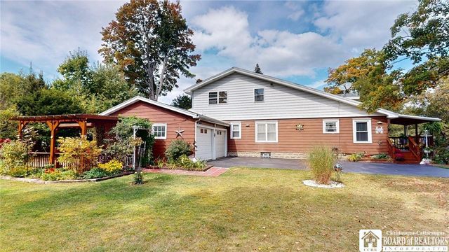 8 Southland Avenue, Busti, NY 14750