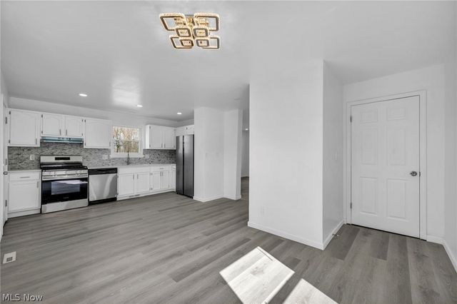 10870 Mount Overlook Avenue, Cleveland, OH 44104