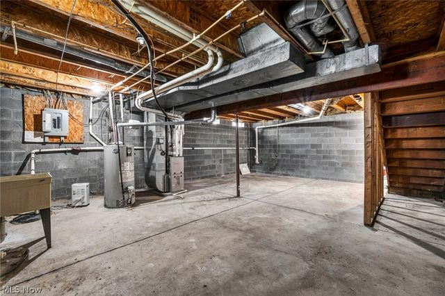 10870 Mount Overlook Avenue, Cleveland, OH 44104