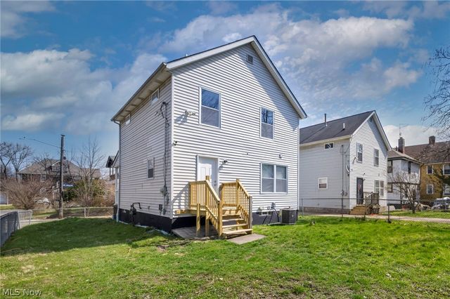 10870 Mount Overlook Avenue, Cleveland, OH 44104