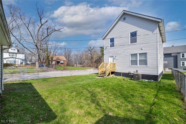 10870 Mount Overlook Avenue, Cleveland, OH 44104