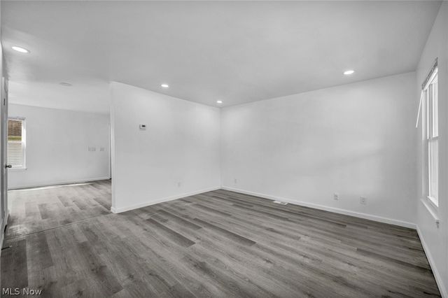 10870 Mount Overlook Avenue, Cleveland, OH 44104