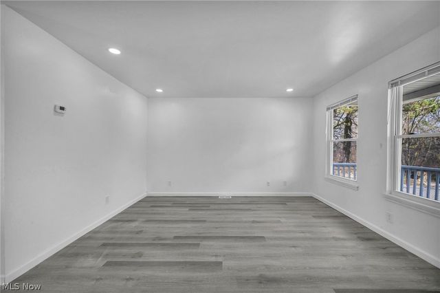 10870 Mount Overlook Avenue, Cleveland, OH 44104