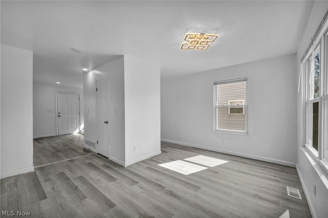 10870 Mount Overlook Avenue, Cleveland, OH 44104