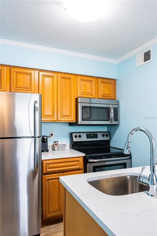 2506 N ROCKY POINT DRIVE 275, Tampa, FL 33607