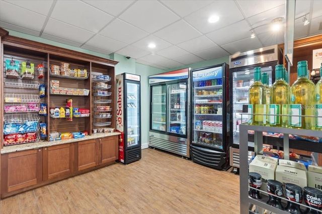 2506 N ROCKY POINT DRIVE 275, Tampa, FL 33607