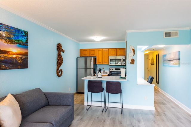 2506 N ROCKY POINT DRIVE 275, Tampa, FL 33607