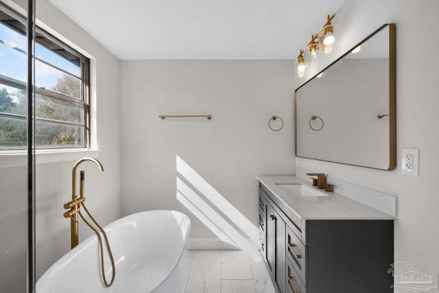 2015 Americus Ave, Pensacola, FL 32507