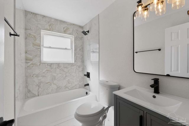 2015 Americus Ave, Pensacola, FL 32507