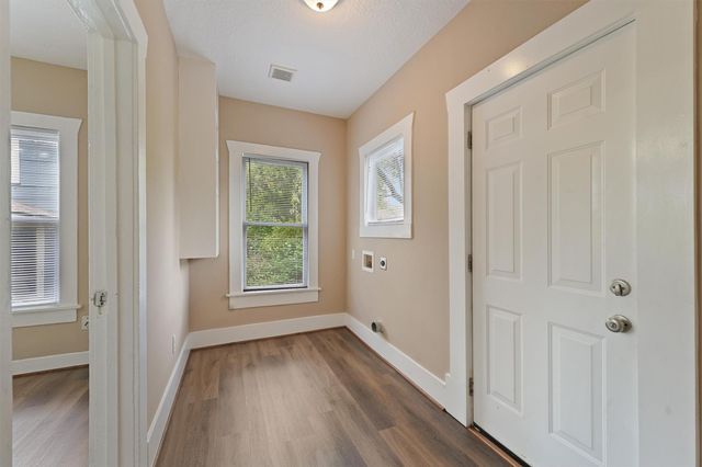 1107 Melbourne Street, Houston, TX 77022