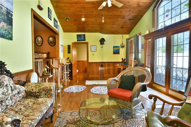 1001 Grant St, Monaca, PA 15061