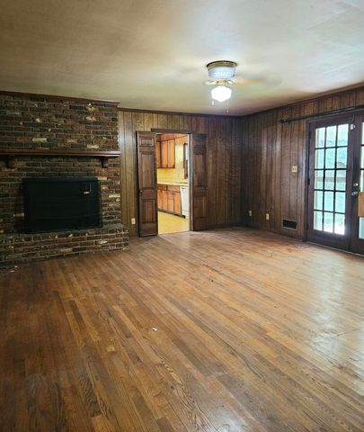 1018 Morningside LN, Martinsville, VA 24112