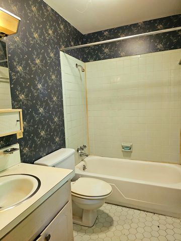 1018 Morningside LN, Martinsville, VA 24112