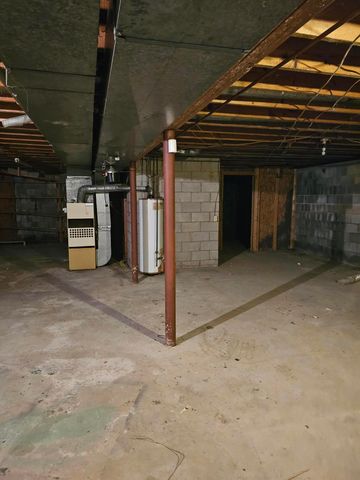 1018 Morningside LN, Martinsville, VA 24112