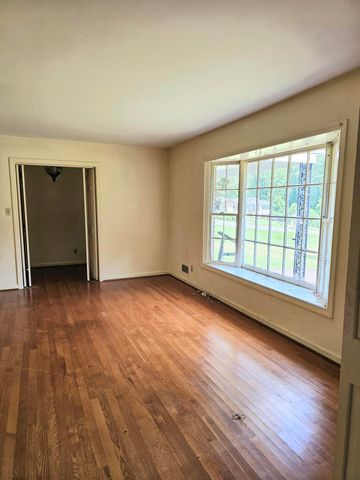 1018 Morningside LN, Martinsville, VA 24112