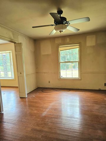 1018 Morningside LN, Martinsville, VA 24112