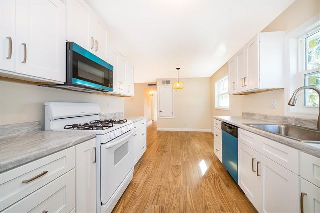 141 ALHAMBRA AVENUE, Altamonte Springs, FL 32714