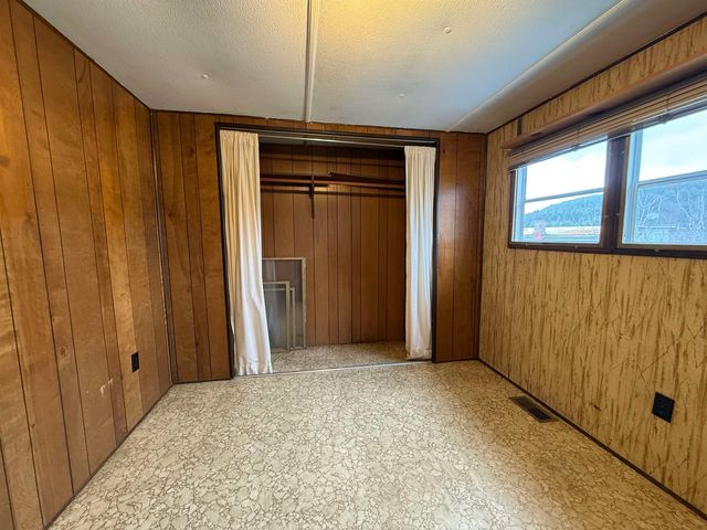 30 Moutain Avenue, St. Johnsbury, VT 05819