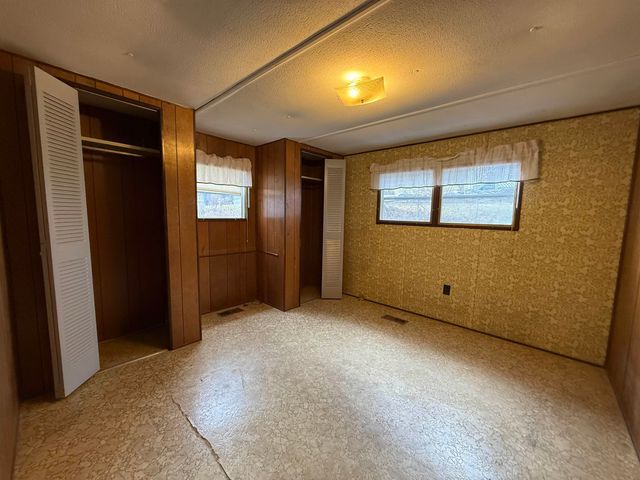 30 Moutain Avenue, St. Johnsbury, VT 05819